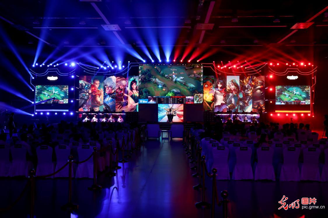 罗梅乌与赫 罗梅乌与赫