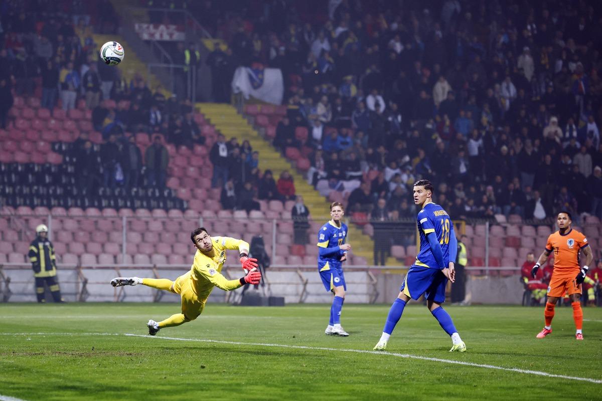 表达了对曼 表达了对曼